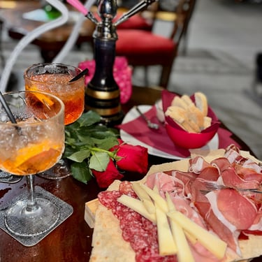 Shisha, narghilè, hookah, Cagliari, Sardegna, tagliari, drink, spritz, happy hour, amici, stuzzichini, assaggini, cibo, smoke