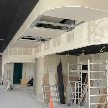 Salle du restaurant Histoire Sans Faim à Lausanne en cours d'aménagement