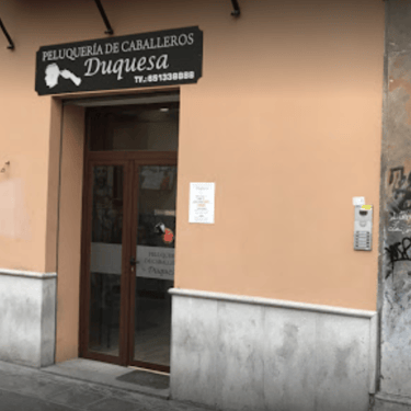 Puerta de nuestra barbería en granada