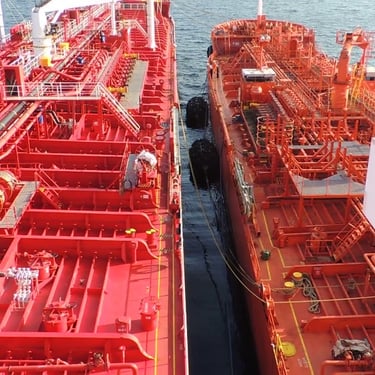 vacuum gas oil, fuel oil, 加热油, 重油, 石脑油, 石油产品, refinery feedstock, 化工原料, 工业燃料, 加热燃料,