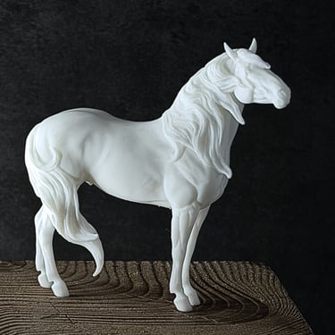 1:32 scale model horse sculpture 3D printed in high-fidelity resin.