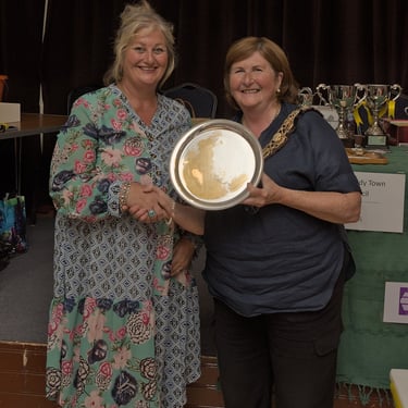 Sandy Garden & Craft Show 2024 - Sarah Langley -The AW Barnes Tray  (for the best exhibit in classes 83-88)