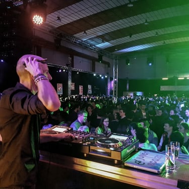 Julien Scalzo, DJ and house music producer, mixing live at Hall Victor Hugo, Luxembourg, in 2020, delivering an energetic per