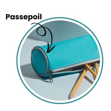 trousse avec du passepoil