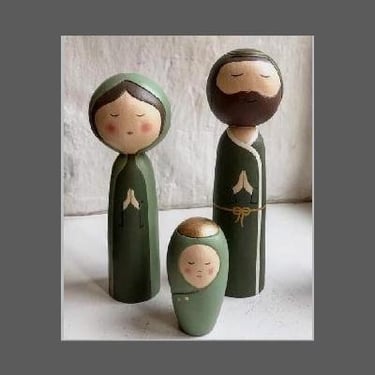 Handmade toys wooden - A family of 3 persons