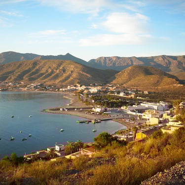 View of La Azohía from the path leading up to the Santa Elena tower. Photo by TASAIRES.