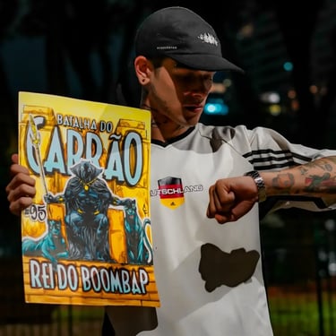 Killua campeão da Batalha do Carrão com público ao redor
