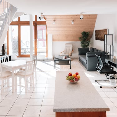 Hochwertiges Serviced Apartment mit Smart-TV und WLAN für Messe-Gäste.