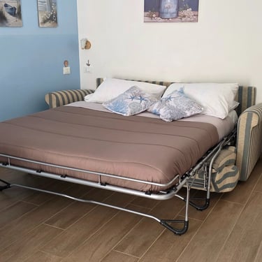 Divano letto matrimoniale