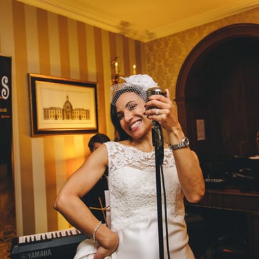 The Hipcats - bride at wedding chooses 1920s, 1930s, Gatsby jazz and swing band for wedding. Band for hire for vintage event