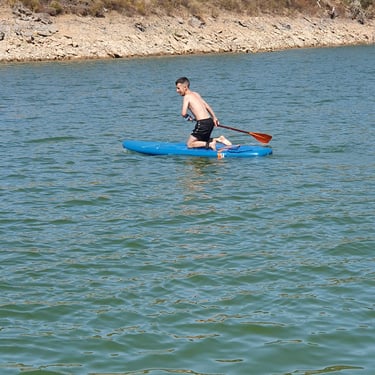 passeio de barco no alqueva paddle