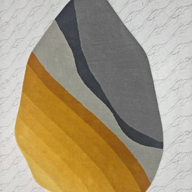 Minimalist modern rug design by Rasida Creation, handmade with care