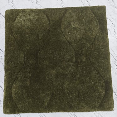 Minimalist modern rug design by Rasida Creation, handmade with care