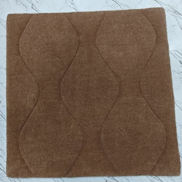 Minimalist modern rug design by Rasida Creation, handmade with care