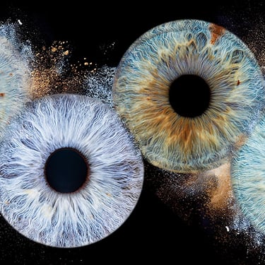 iris eyes 4 yeux bleus avec poussière