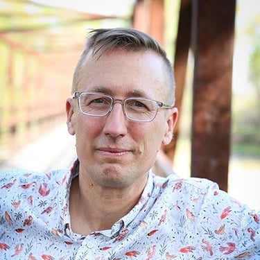 a headshot of co-founder David shurna