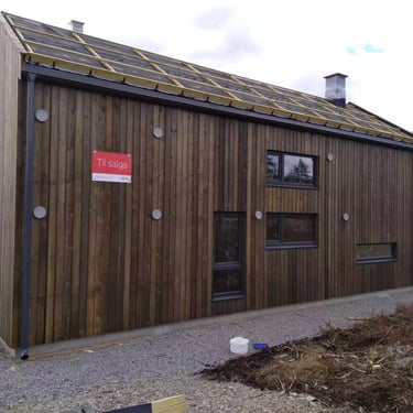 Wooden cabin construction