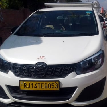 mahindra marazzo for jaipur city tour