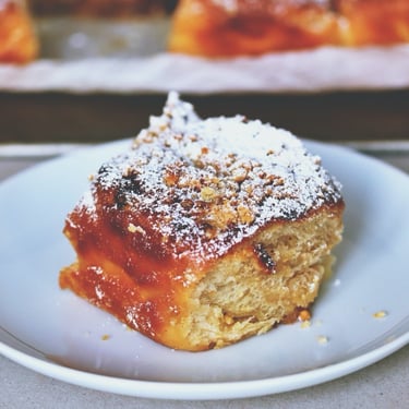 Crumble Topped Frangipane & Mincemeat Buns