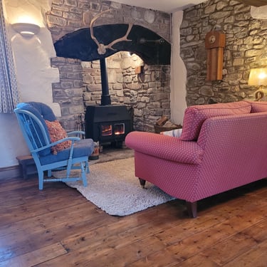 Cosy log fire, Llanwrtyd Wells self catering.
