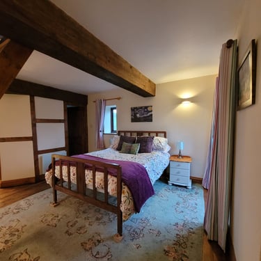 Double bedroom in peaceful cottage. Near Llanwrtyd Wells.