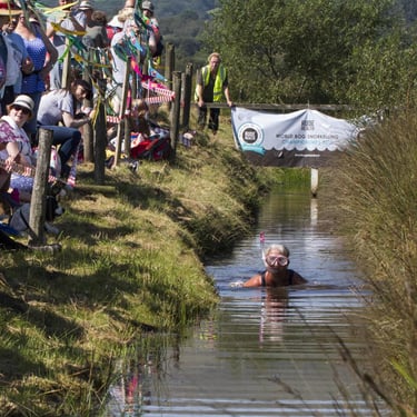 Bog Snorkelling. Llanwrtyd Wells