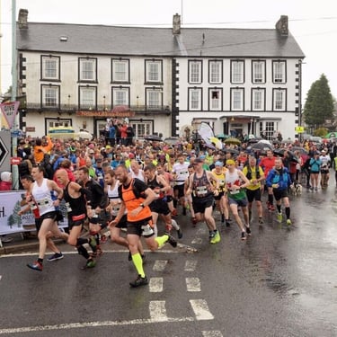 Man v Horse runners in Llanwrtyd Wells