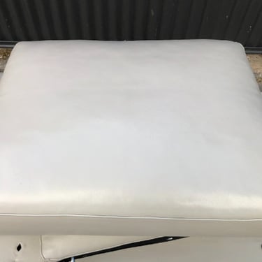 previously dirty leather seat cushion now cleaned after leather cleaning service