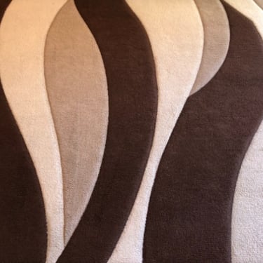 clean tricolour rug close up