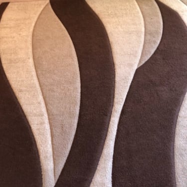dirty tricolour rug close up