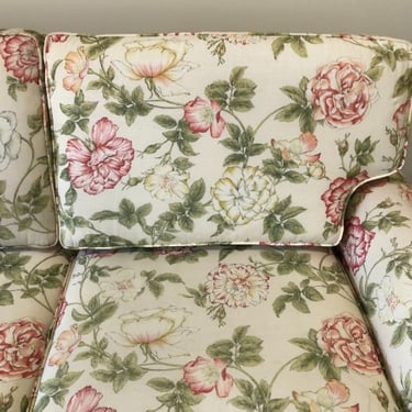 2-seater floral sofa now cleaned after professional sofa cleaning