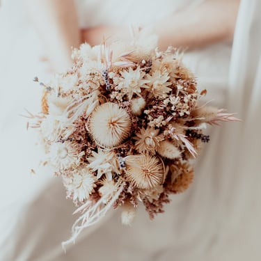 photographie d'un bouquet de fleurs séchées pour un mariage