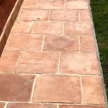 terre cuite 30x30 rose exterieur