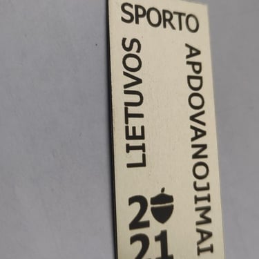 Uzrasu graviravimas ant metalo