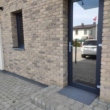 Veidrodinės ir matines pleveles klijavimas