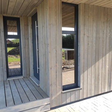 Veidrodinės ir matines pleveles klijavimas