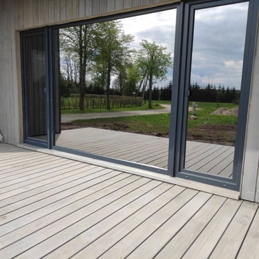 Veidrodinės ir matines pleveles klijavimas