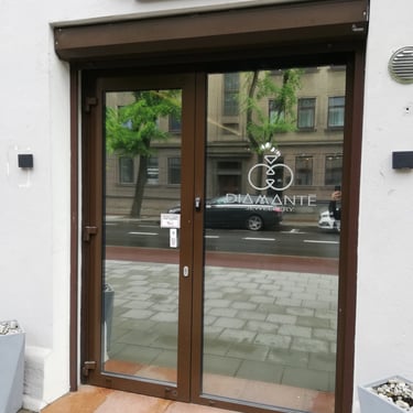 Veidrodine plevele mamams ir biurams. Tonuota plevele langams