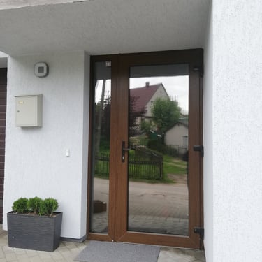 Veidrodine plevele mamams ir biurams. Tonuota plevele langams