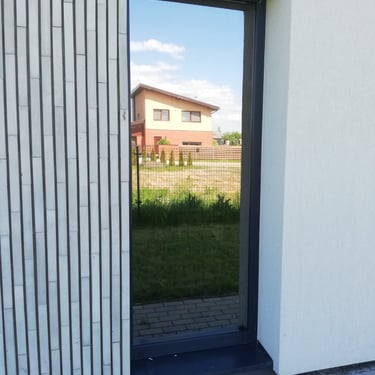 Veidrodine plevele mamams ir biurams. Tonuota plevele langams