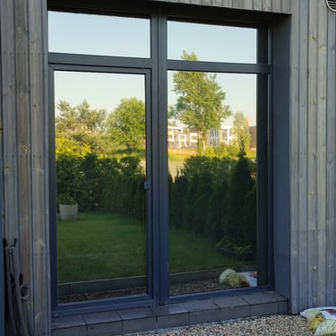 Veidrodine plevele mamams ir biurams. Tonuota plevele langams