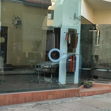 Veidrodine plevele mamams ir biurams. Tonuota plevele langams