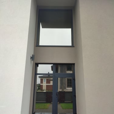 Veidrodine plevele mamams ir biurams. Tonuota plevele langams