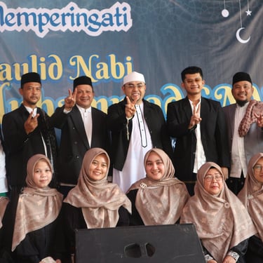 Ustadz Pantun SMP Excellent 1