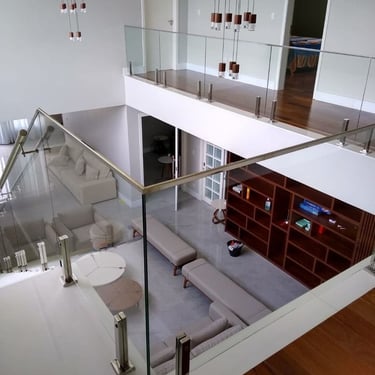 Instalação de corrimão em inox sob medida em Curitiba – Fábrica de Inox