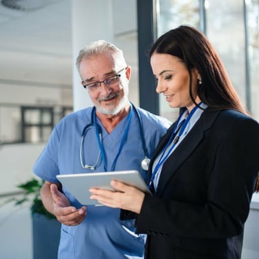 Consultant talking with doctor