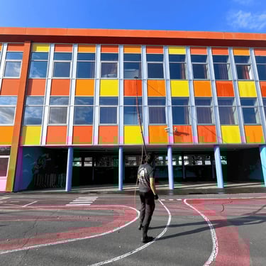 Nettoyage de vitres en hauteur à l’eau pure par nord vitres à Saint-Amand-les-Eaux – intervention sans nacelle