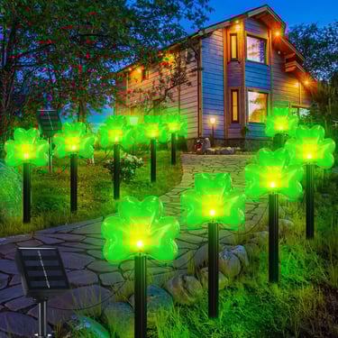 Shamrock path lighting