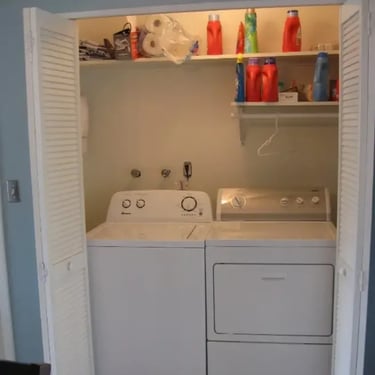 In-unit washer and dryer at Malad House. Free laundry facilities for Boise State student housing near BSU campus.