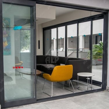 Teraszbeépítés eltolható üveggel